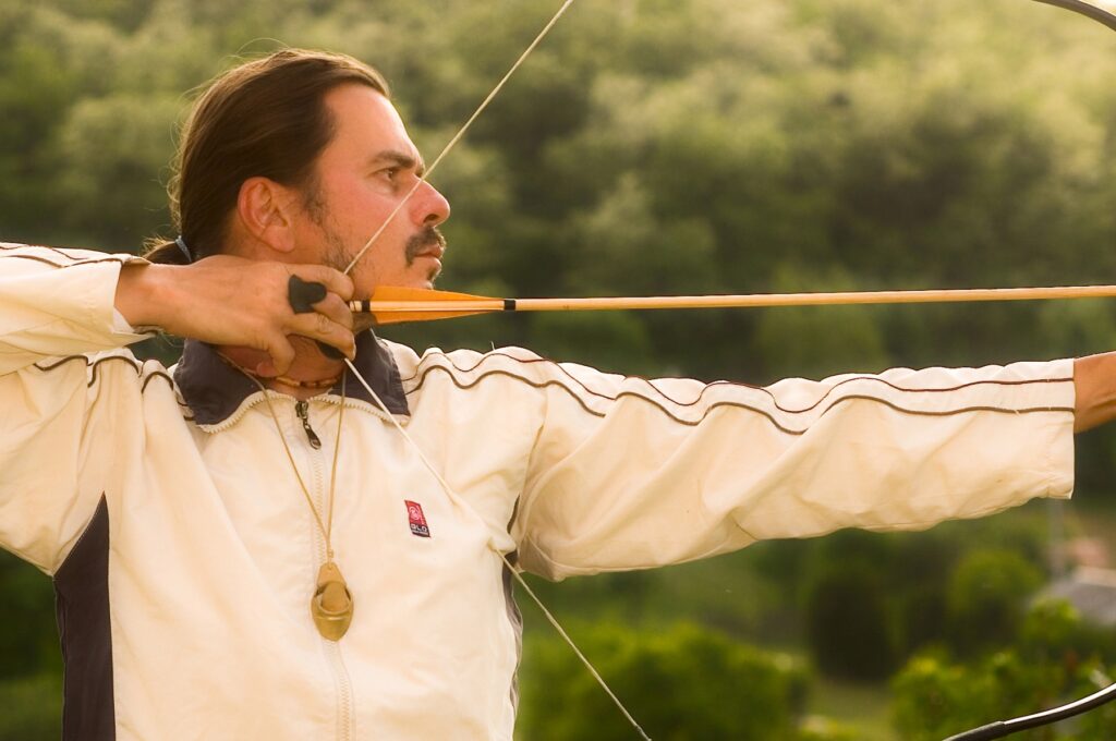 What Are The Different Archery Shooting Styles?